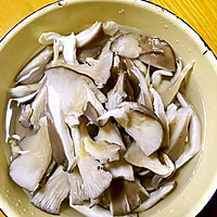 素炒蘑菇鸡蛋（益神开胃、化痰理气）的做法图解1