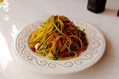 蒜香辣油萝卜条