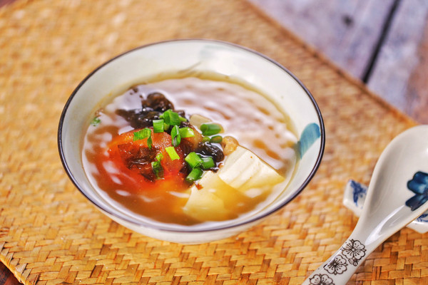 超低热量胡辣番茄豆腐紫菜汤