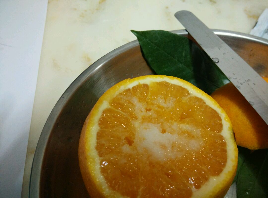 盐蒸橙子怎么做_盐蒸橙子的做法_豆果美食