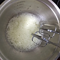 超级详细的芝麻戚风蛋糕的做法图解3