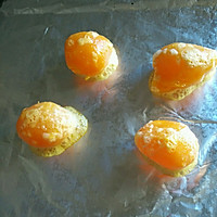 双色螺纹蛋黄酥的做法图解2