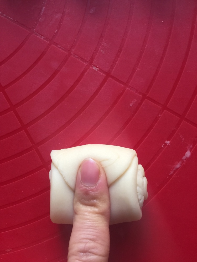 赶鸭子上架的蛋黄酥的做法图解14