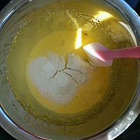 蛋黄溶豆的做法图解3