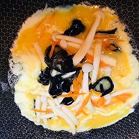 #一起土豆沙拉吧#加了蛋黄酱的菌菇炒鸡蛋的做法图解5