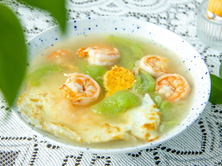 消暑美味虾仁煎蛋丝瓜汤的做法