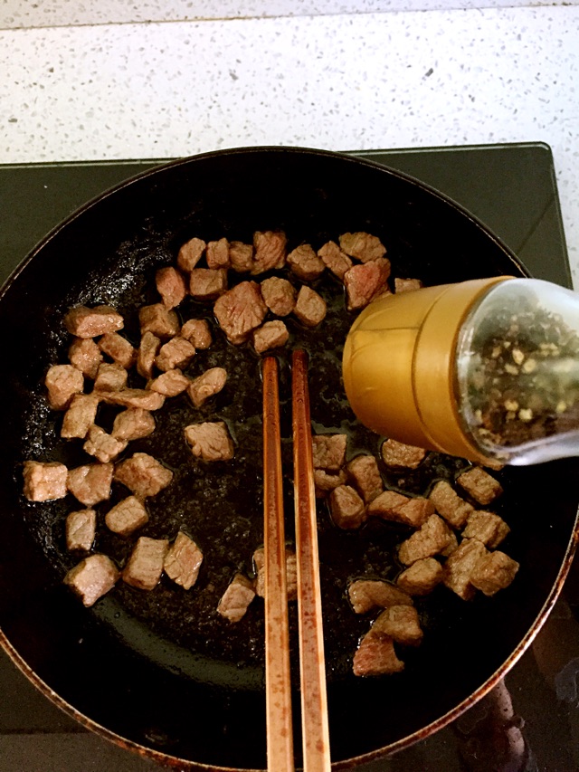 红红火火番茄酱牛肉意面的做法图解5