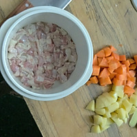 胡萝卜土豆炖羊肉的做法图解3