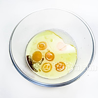 新手也能轻易成功    花朵裸蛋糕的做法图解2