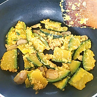 咸蛋黄焗南瓜，非油炸低卡饱腹更健康的做法图解6