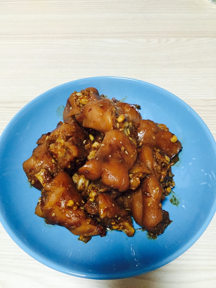 秘制黄豆猪蹄的做法图解6