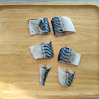 挪威青花鱼拌莴笋丝的做法图解3