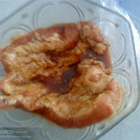 泰式滋味烤猪颈肉的做法图解2