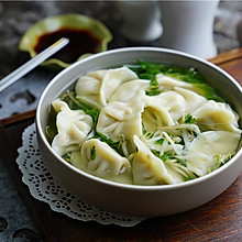 豆芽青菜汤饺