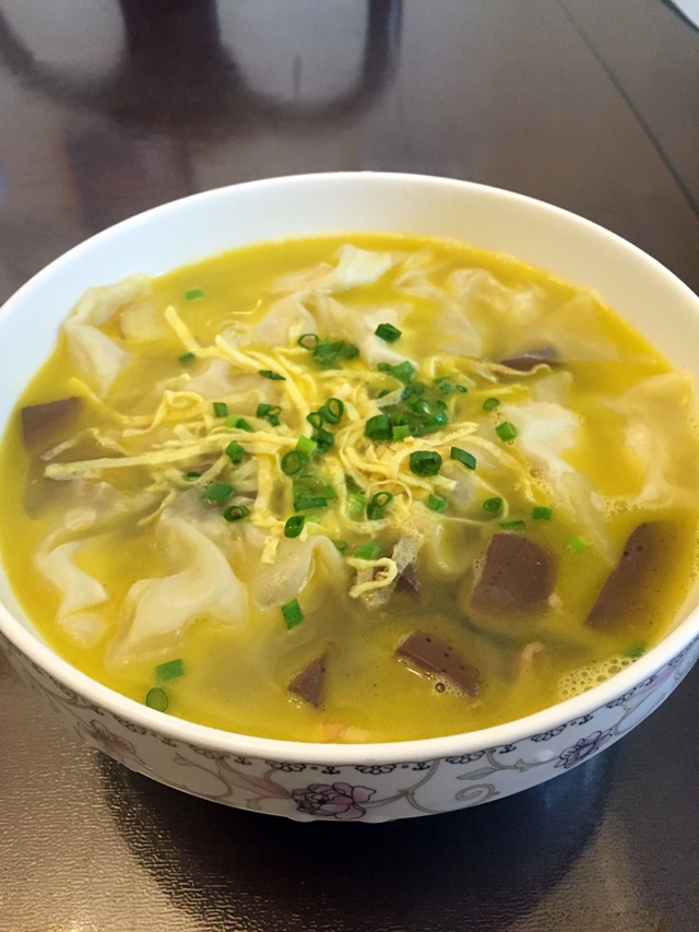 鸭血小馄饨