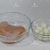 鹌鹑蛋鸡肉丸#春天肉菜这样吃#的做法图解1