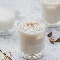 晚安酒 l 简单自制的微醺鸡尾酒 白兰地&牛奶的做法图解1