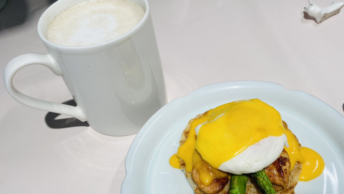 低热量版英式早午餐EggsBenedict