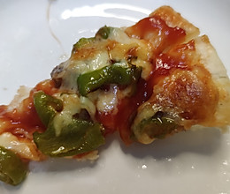 青椒西红柿香肠披萨的做法