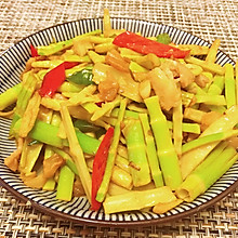 春的味道—五花肉炒春笋