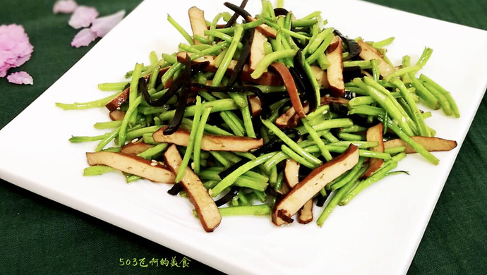 芦蒿豆干炒酱菜丝