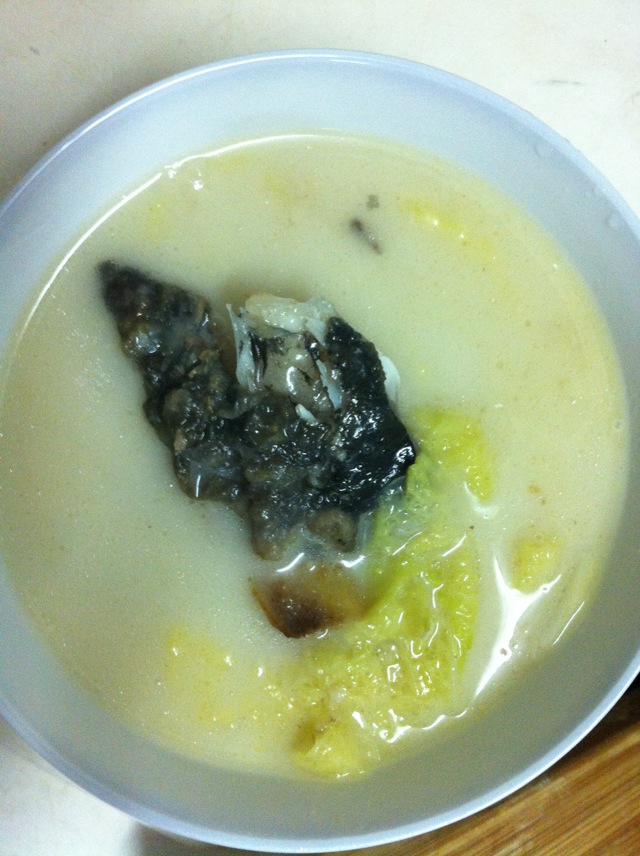 鱼头白菜汤(简单又营养)