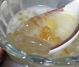 椰汁桃胶皂角米的做法