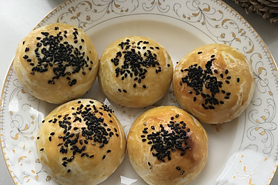 豆沙蛋黄酥