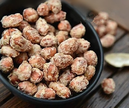 【自制酥脆挂霜花生米】连花生皮都可以这么好吃（分享）的做法