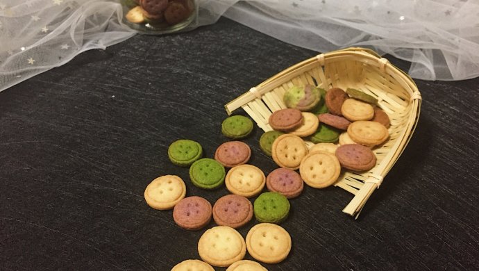彩色纽扣饼干