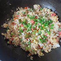 #开启观赛嗨吃局#什锦炒饭的做法图解9