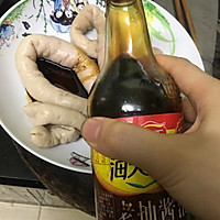 酸菜炒猪肠头的做法图解4
