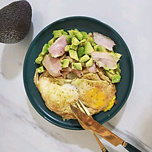 牛油果培根鸡蛋【快手早餐】