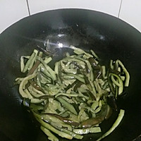 焖茄子条的做法图解1