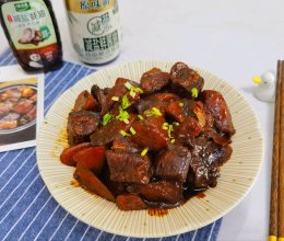 #减一点更好#人间美味/土豆烧肉的做法