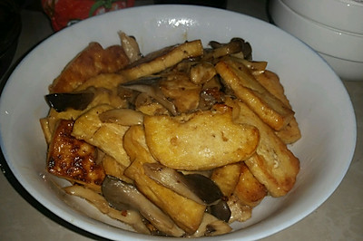 平菇炒豆腐