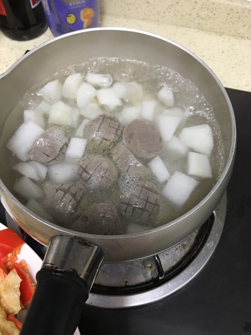 白萝卜牛肉丸的做法图解2