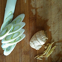 家常辣椒炒肉的做法图解2