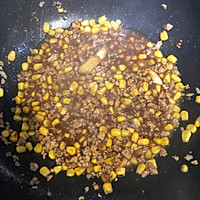 水煮四季豆之玉米肉沫盖的做法图解13