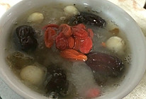 滋补美颜—桃胶炖白木耳的做法