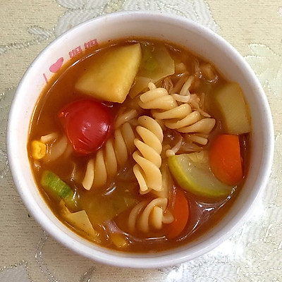 意大利面番茄蔬菜汤