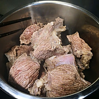 家庭版酱牛肉的做法图解2