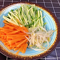 想吃炸酱面的不用去外面买了,教你炸酱面的家常做法,简单实用的做法图解4