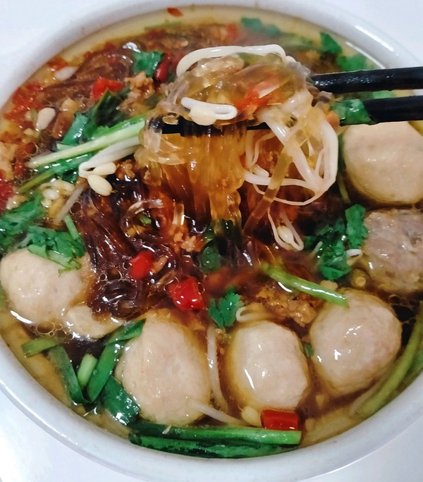 砂锅肉丸土豆粉，酸辣粉