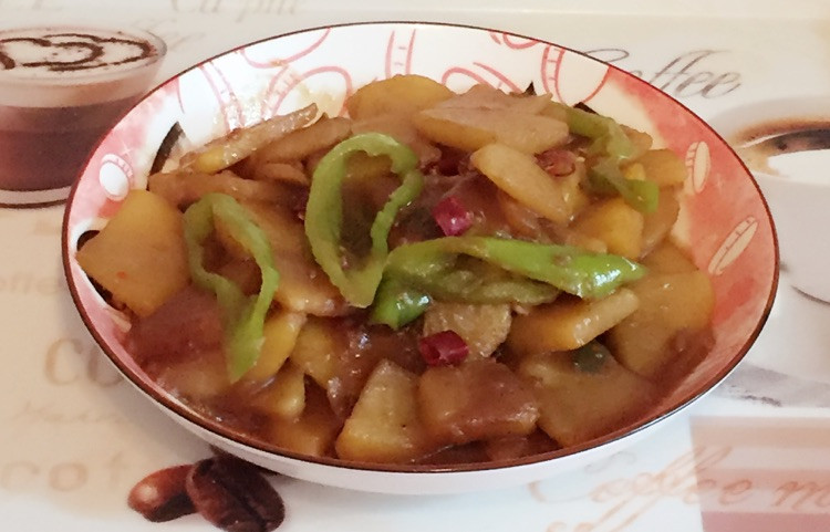 青椒炒土豆片的做法