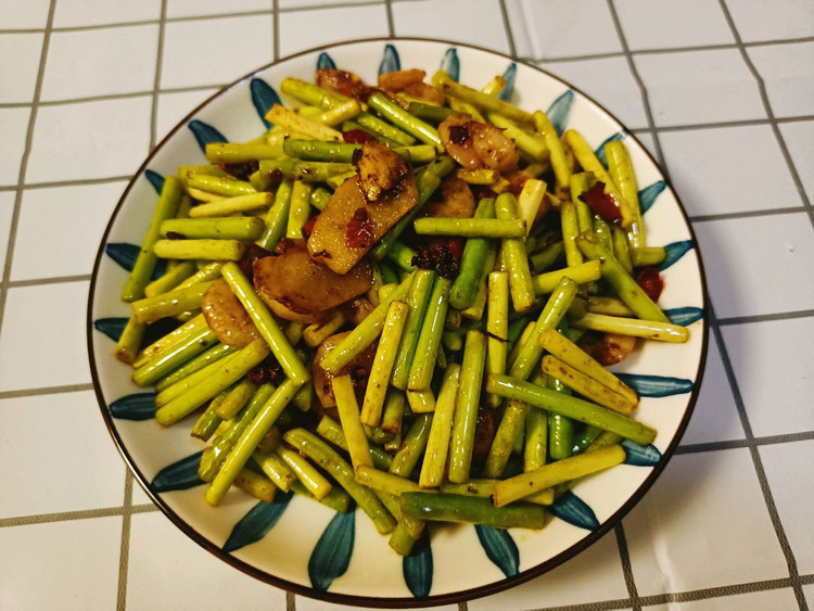 蒜苔炒虾仁的做法