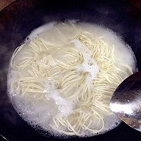 辣酱拌面的做法图解2
