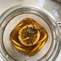 夏日必备～桂香百香果柠檬蜂蜜薄荷茶的做法图解2