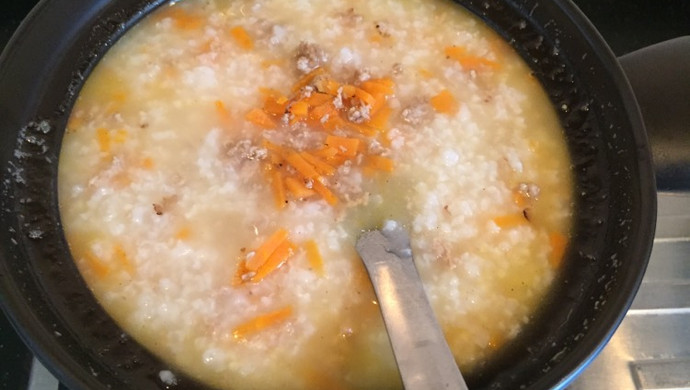 胡萝卜瘦肉粥-营养早餐粥