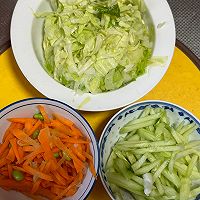 #名厨汁味正当夏#美的味道什锦凉面夏天吃一碗消暑的面条的做法图解2